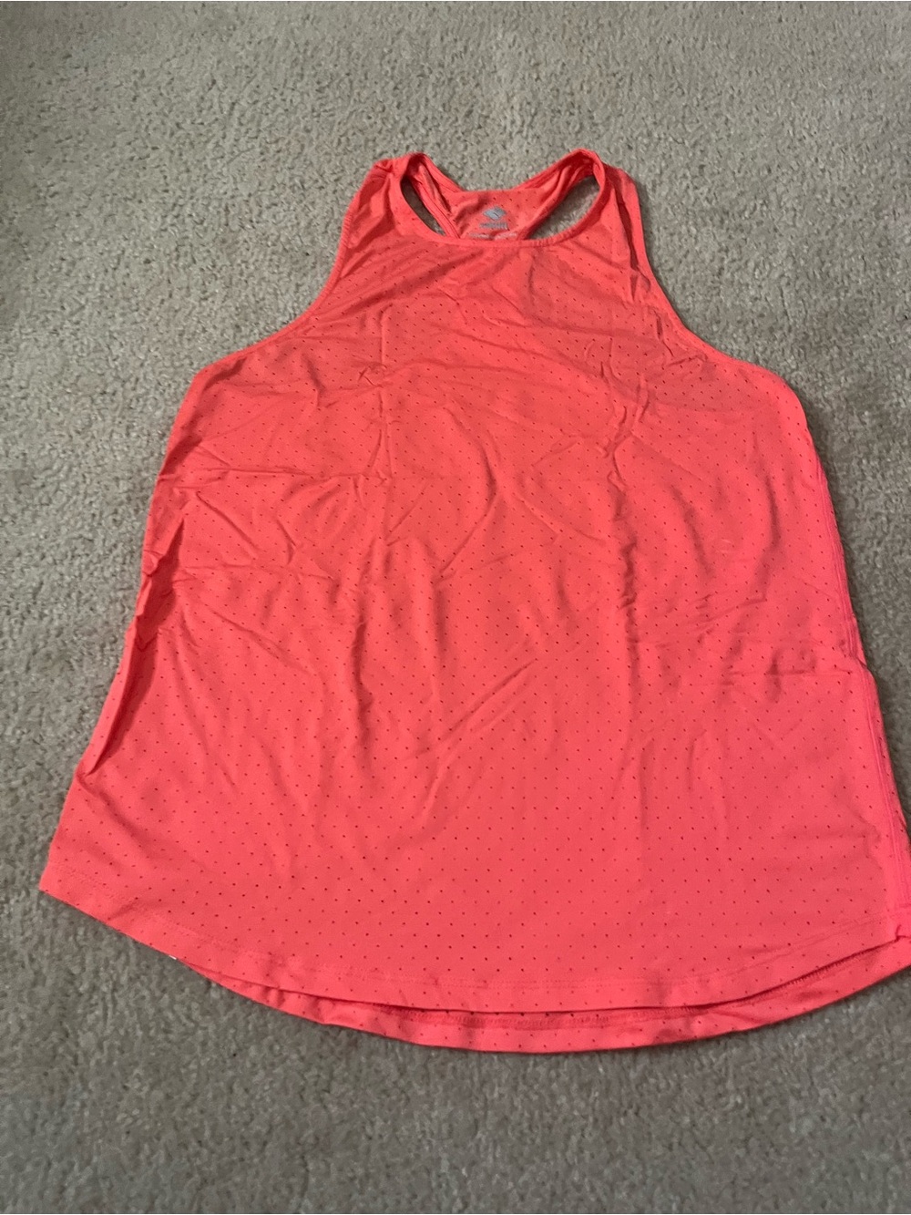 Rabbit Ice Perforated Tank Sz Sm in Bright Coral